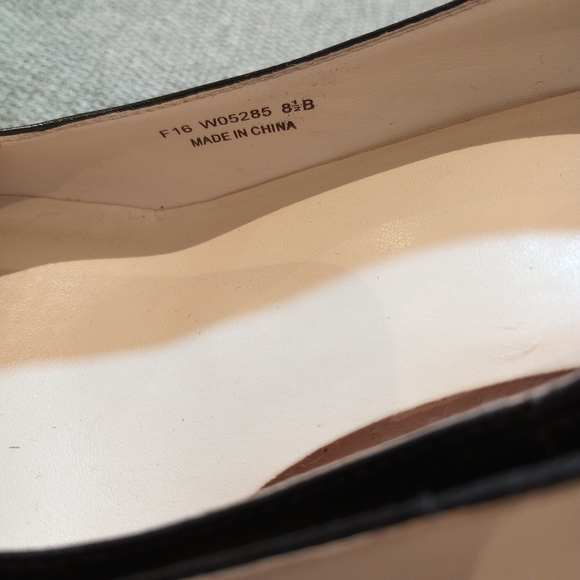 Cole Haan wedge size 8.5 color black - Picture 7 of 8